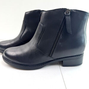 Easy Spirit Lacy Women's Black Ankle Boots, Size 6.5 W Double Sided Zippers NWOT